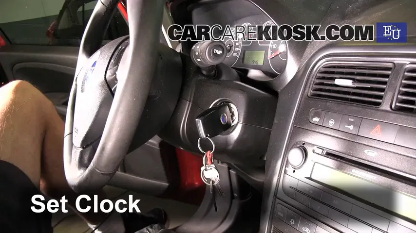 2007 Fiat Grande Punto Active 1.2L 4 Cyl. Clock